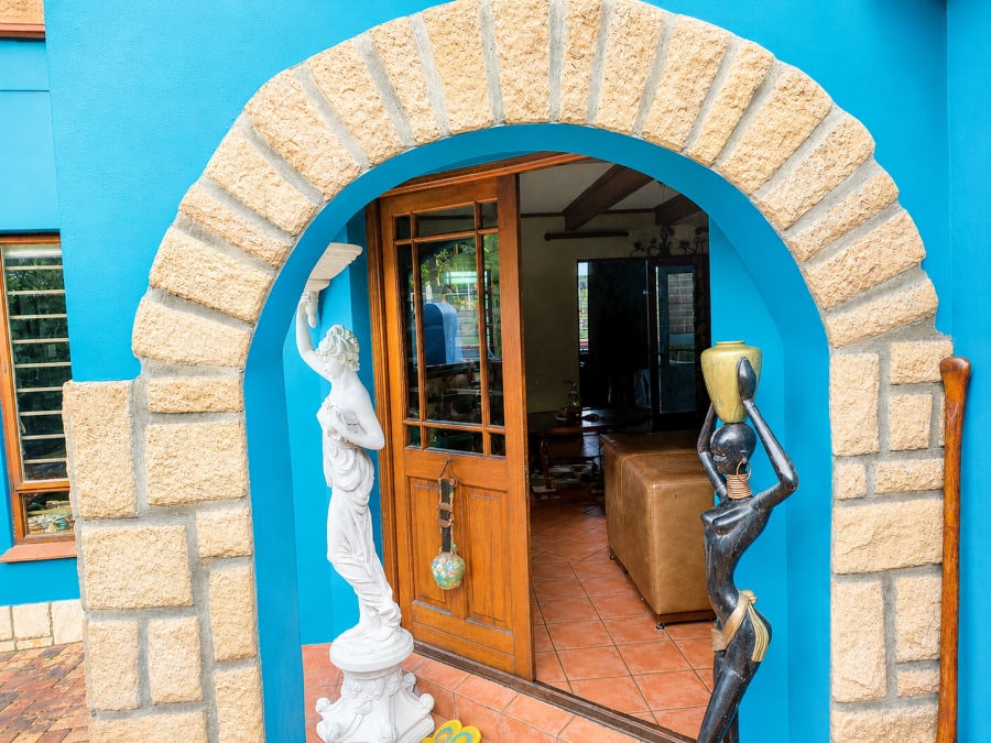4 Bedroom Property for Sale in Brenton On Sea Western Cape